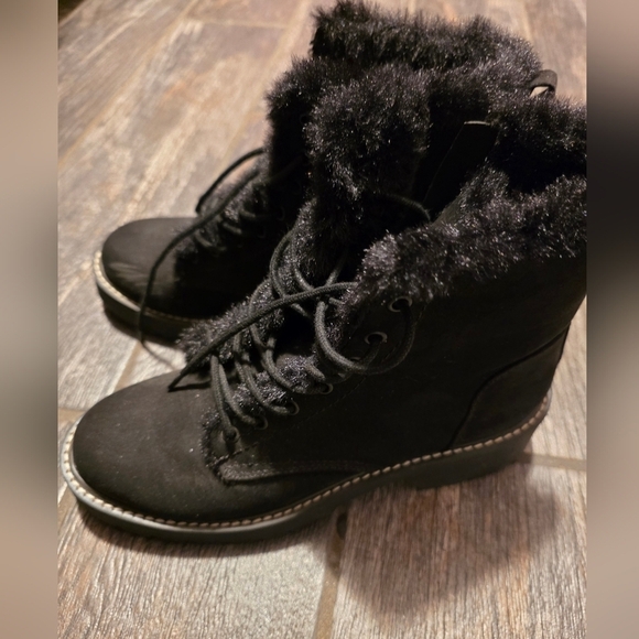 Madden Girl Shoes - Madden Girl Black Faux Fur Boots Size 8